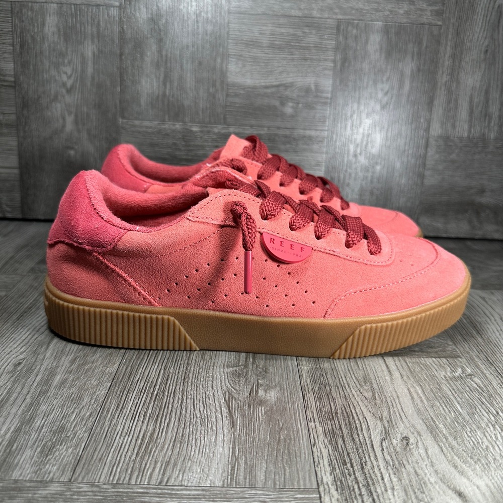 Reef Sneakers Lay Day Seas Women 9 Red Duo Suede Low Top NEW CJ7204